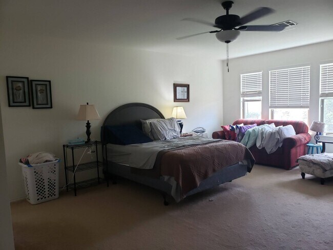 Master bedroom - 1824 Bayland St