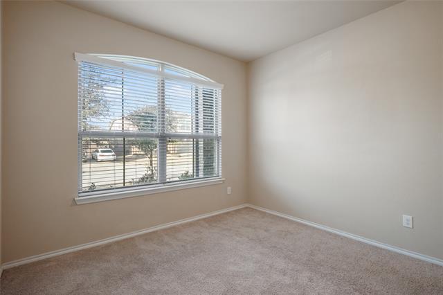 Building Photo - 15820 Oak Pointe Dr