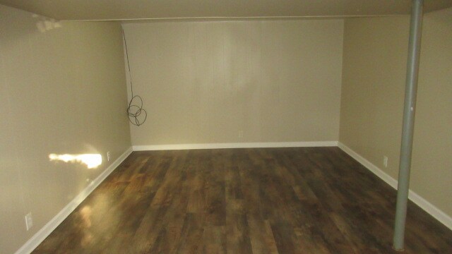 Building Photo - 310 Trumbull Dr