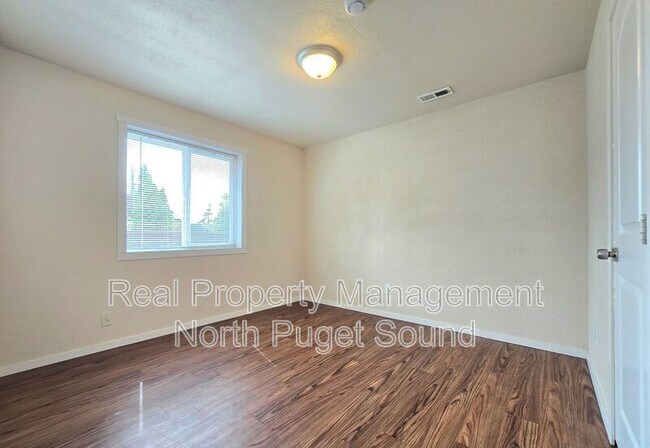Building Photo - 1083 Alder Ave
