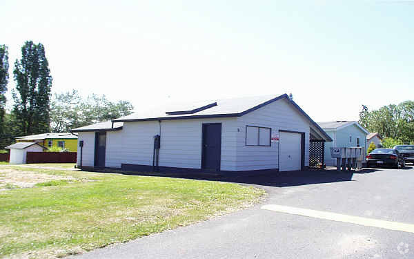 Building Photo - Van Ridge Manufactured Home Park