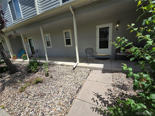 Building Photo - 2950 Neil Dr