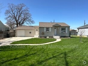 Building Photo - 172 S 200 E