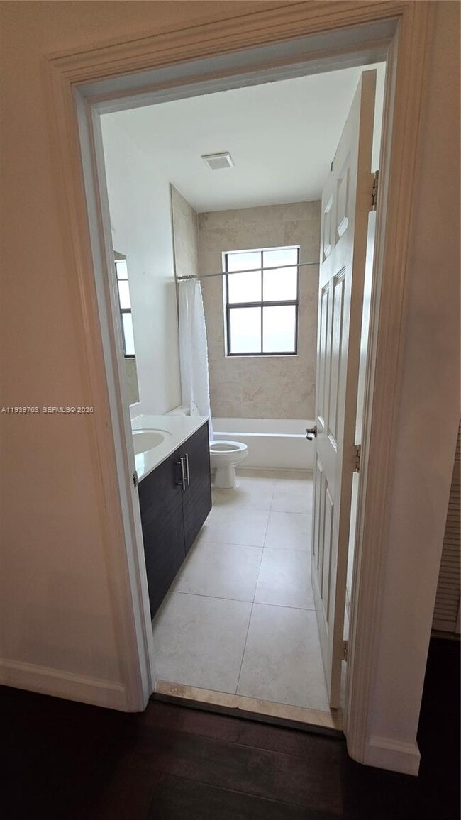 Building Photo - 10320 NW 70th Terrace