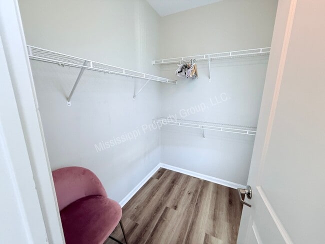 Building Photo - 3BR/3BA For Rent