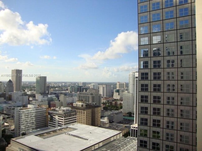 Building Photo - 300 S Biscayne Blvd