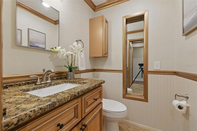 Building Photo - 4926 Camellia Way S