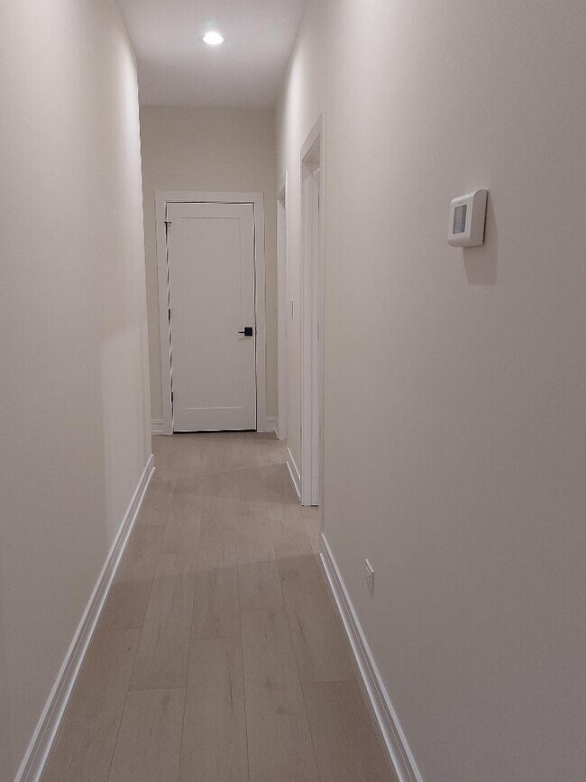 Building Photo - 4625 S Michigan Ave