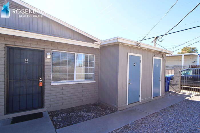 Building Photo - 550 W 9th St