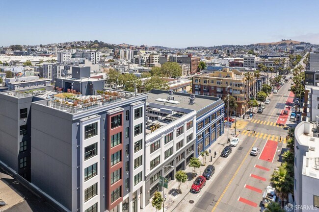 Building Photo - 1875 Mission St