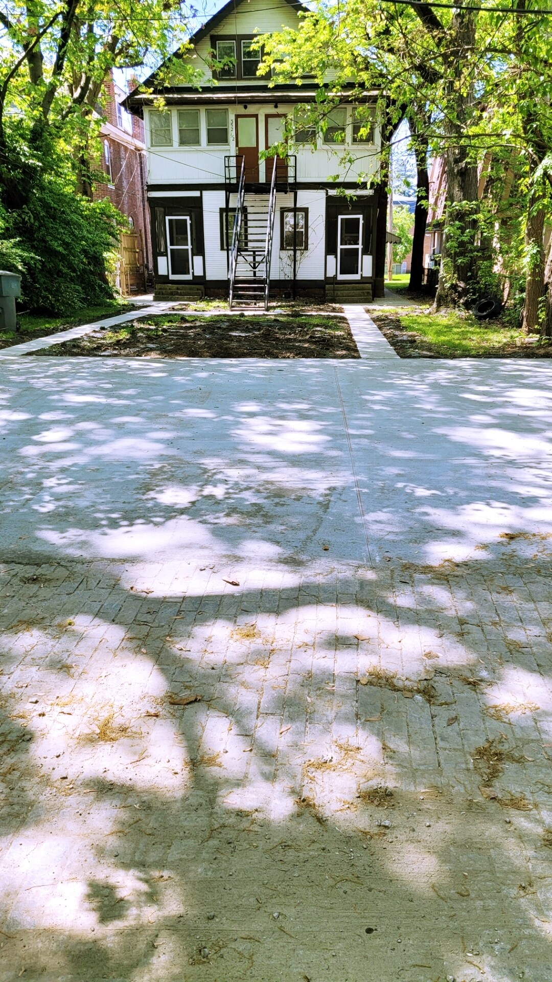 Parking - 352 E 20th Ave