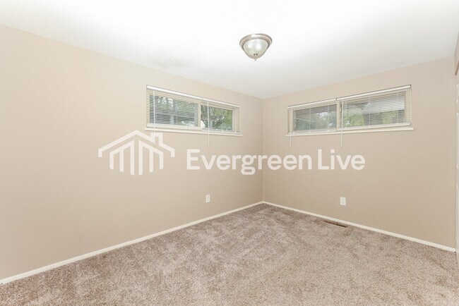 Building Photo - 5919 Chambersburg Rd