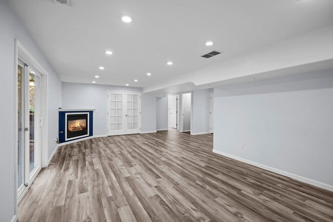 Building Photo - Spacious Latah Valley Home - Gated Community