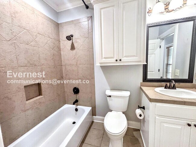 Building Photo - 4-Bedroom Home with Garage / Available Now!