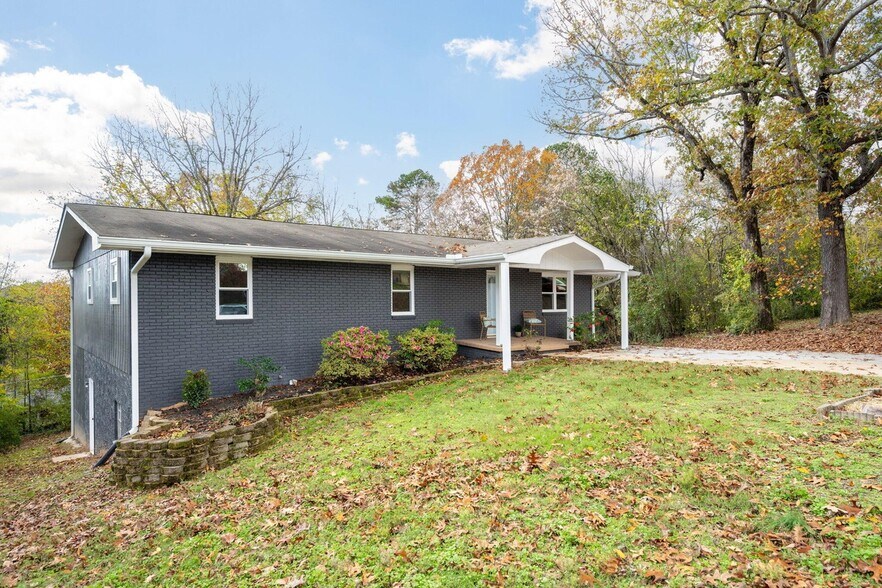 Building Photo - 9100 Coventry Ln