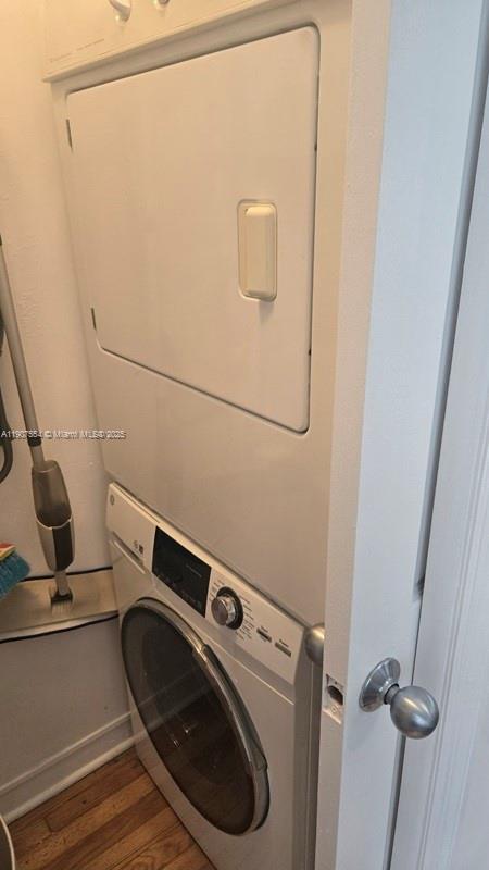 Building Photo - 750 Española Wy