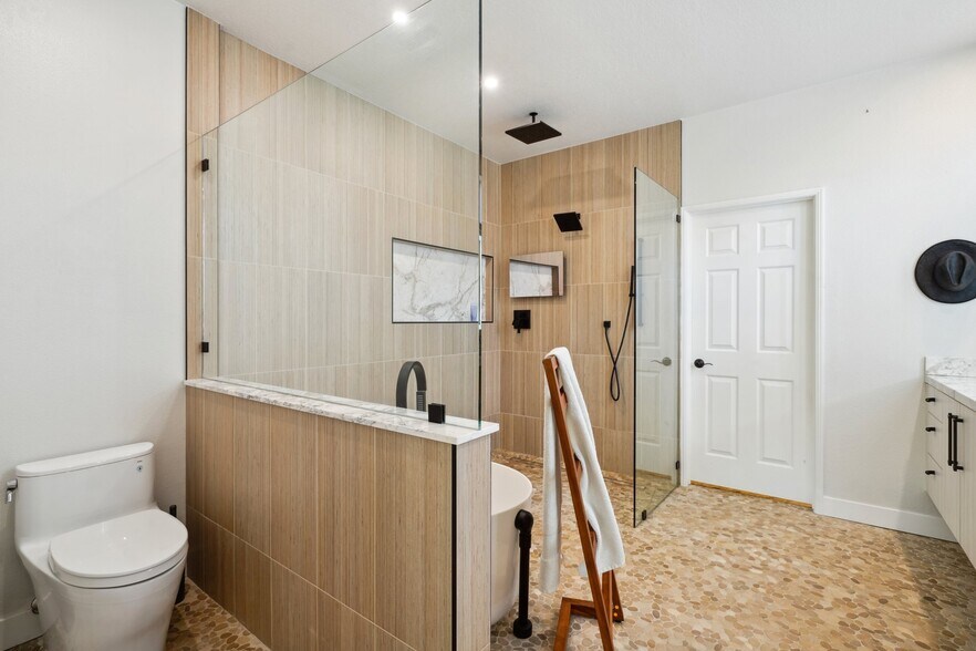 Building Photo - 45138 Shaugnessy Dr