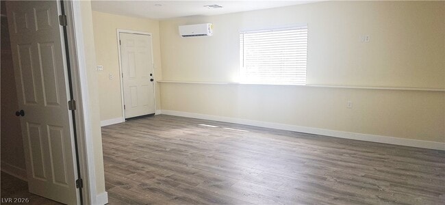 Building Photo - 840 Elderberry St