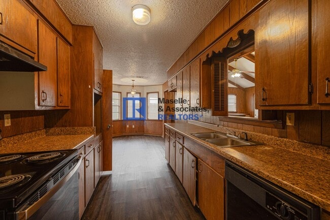 Building Photo - 3 Bed/2 Bath Home in the Heart of Pearl