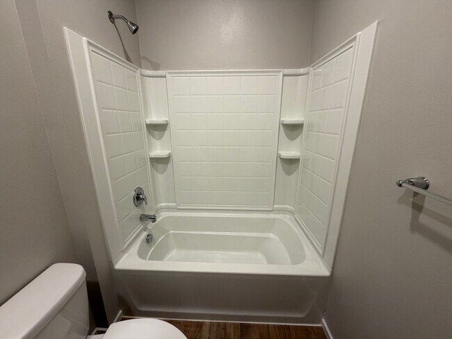 Building Photo - Stunning 3 Bed, 2 Bath Home in Spokane!