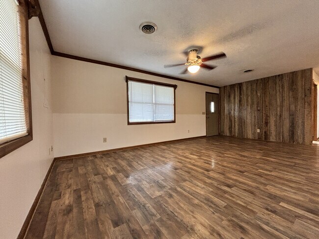 Building Photo - 1500 Murray-Kittrell Rd