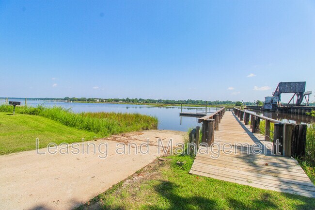 Building Photo - 2345 Wofford Rd