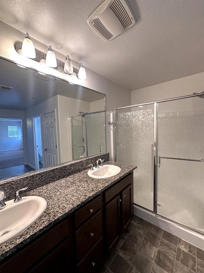 Building Photo - 2893 N Schneider Ave