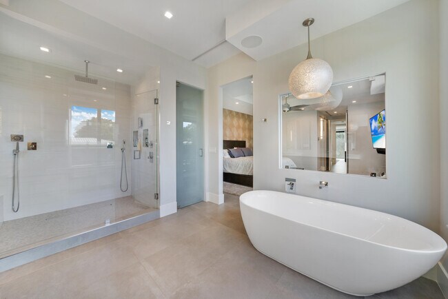 Building Photo - 106 NE 16th Terrace