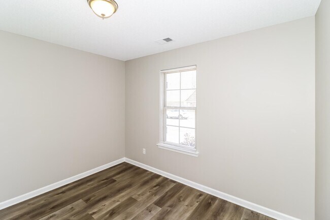 Building Photo - 1021 Crayton Ridge Dr