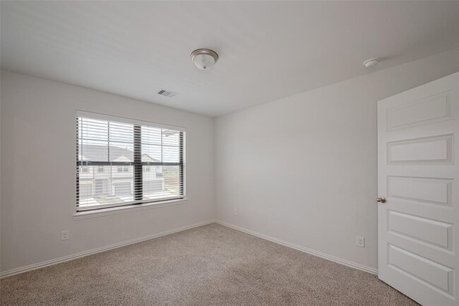 Building Photo - 27846 Western Crk Ct
