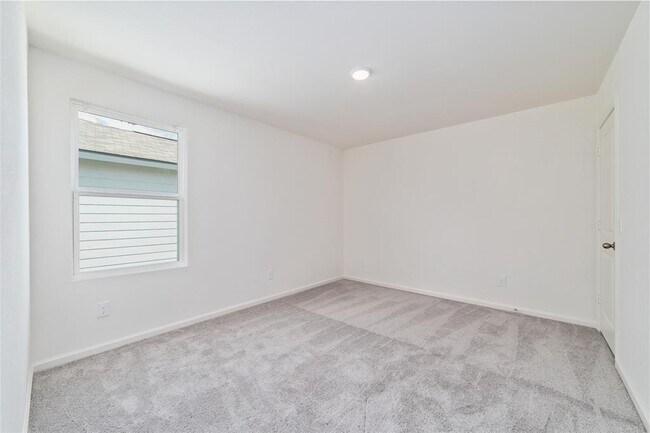 Building Photo - 8634 Vacek Xing Wy