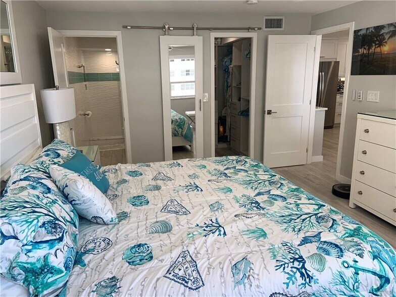 Building Photo - 133 N Pompano Beach Blvd