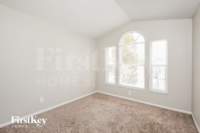 Building Photo - 2738 Springfield Dr