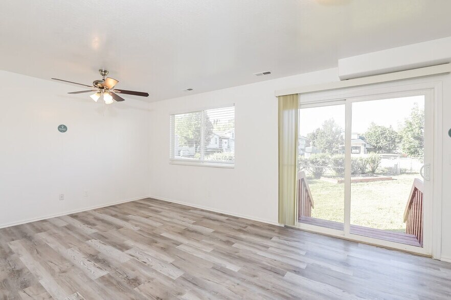 Building Photo - 2563 200 E