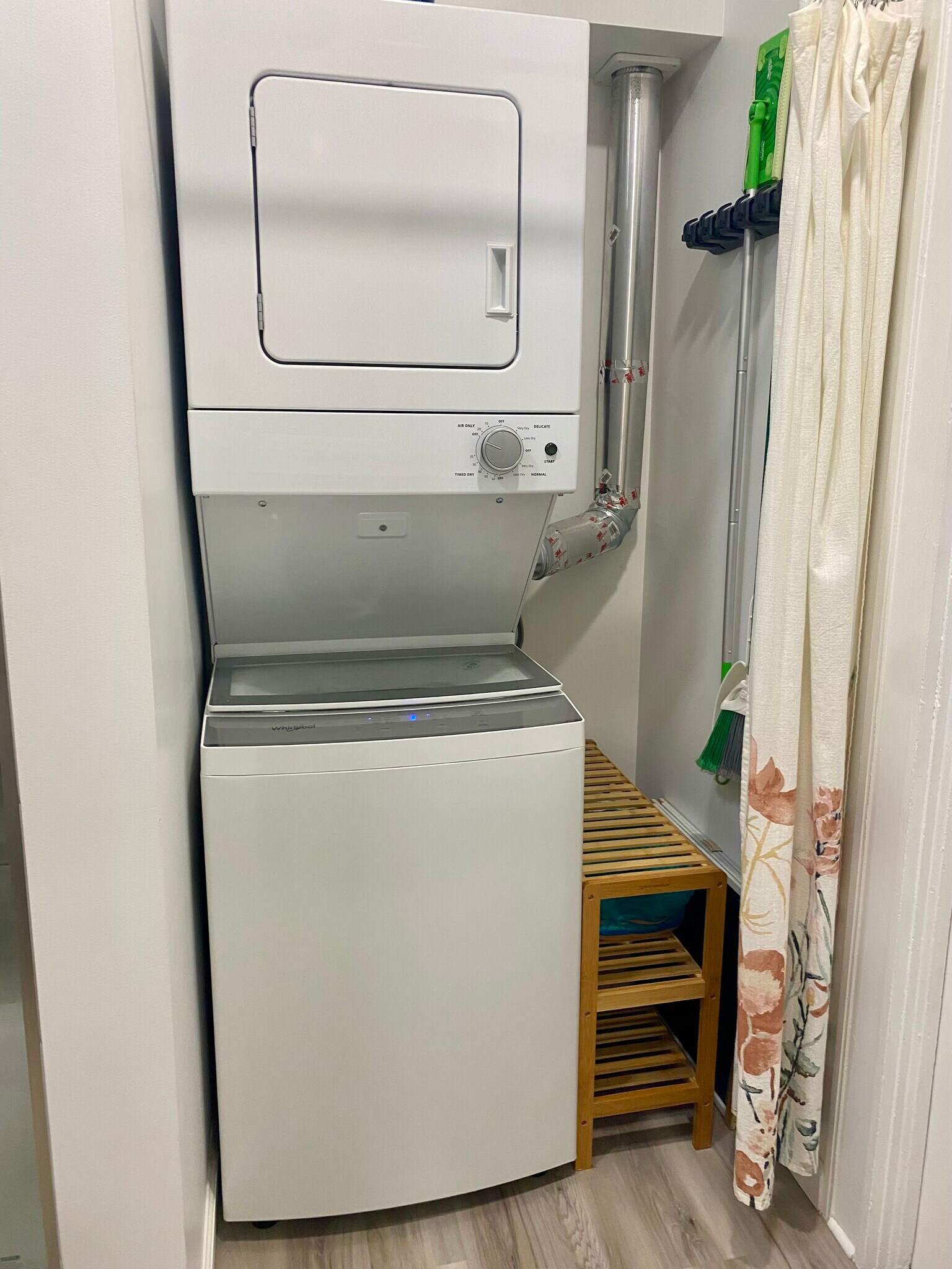 Washer and Dryer in Bathroom - 58 Albany St