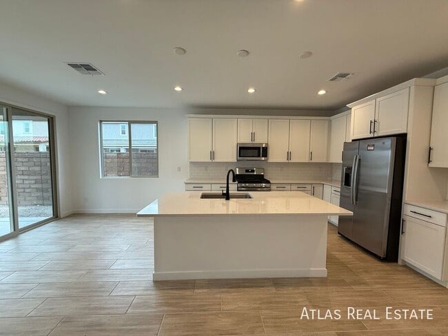 Building Photo - 16973 W Allen St.