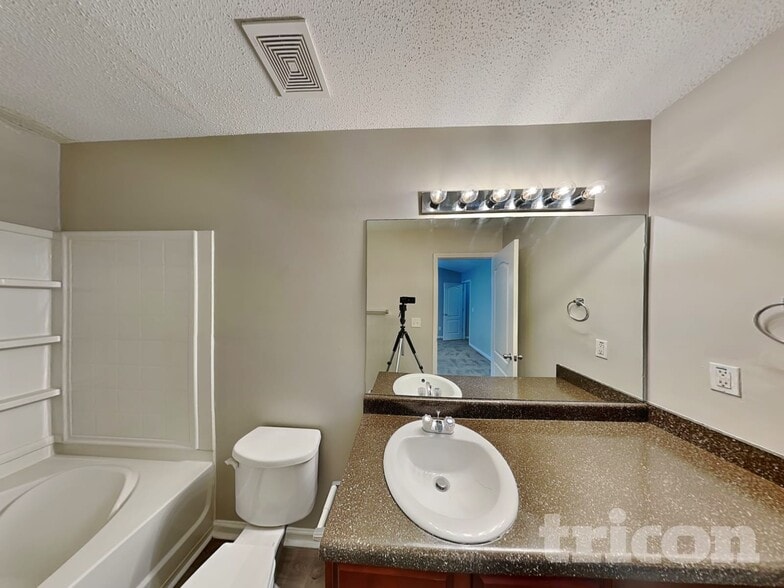 Building Photo - 2251 Bigwood Trail