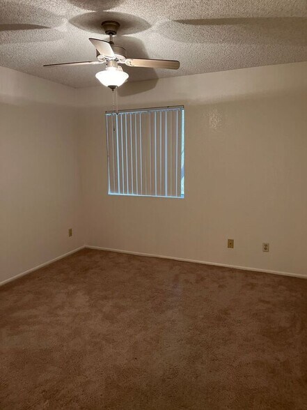 Building Photo - 1201 S McClintock Dr