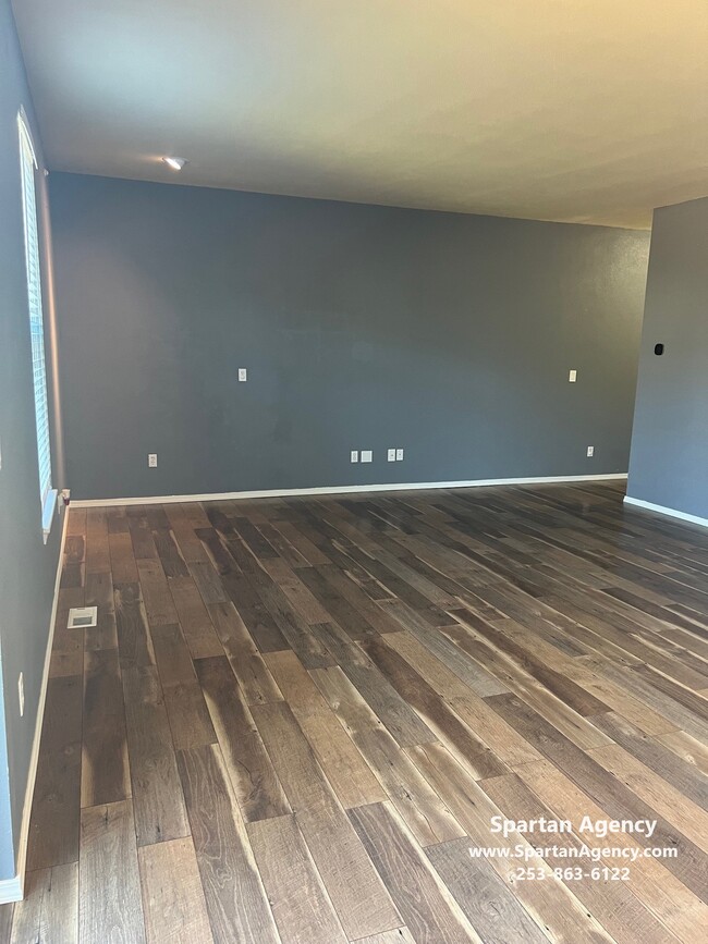 Building Photo - 18302 114th Ave E