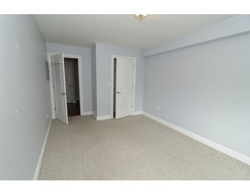 Building Photo - 45 Hancock St