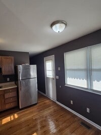 Building Photo - 1307 Beverly Ave