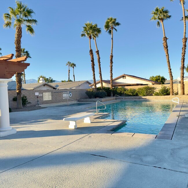 Building Photo - 27131 Shadowcrest Ln