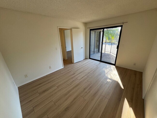 Building Photo - West Ventura Apartment