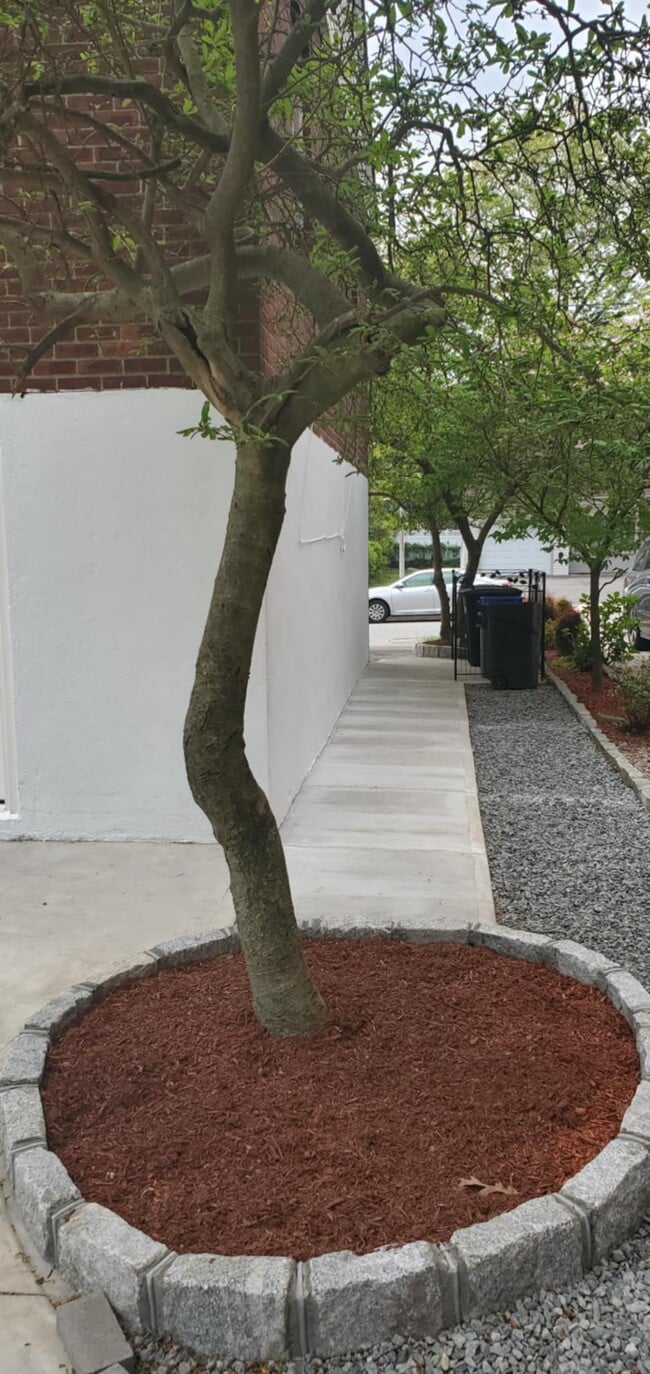 Building Photo - 297 Tom Hunter Rd