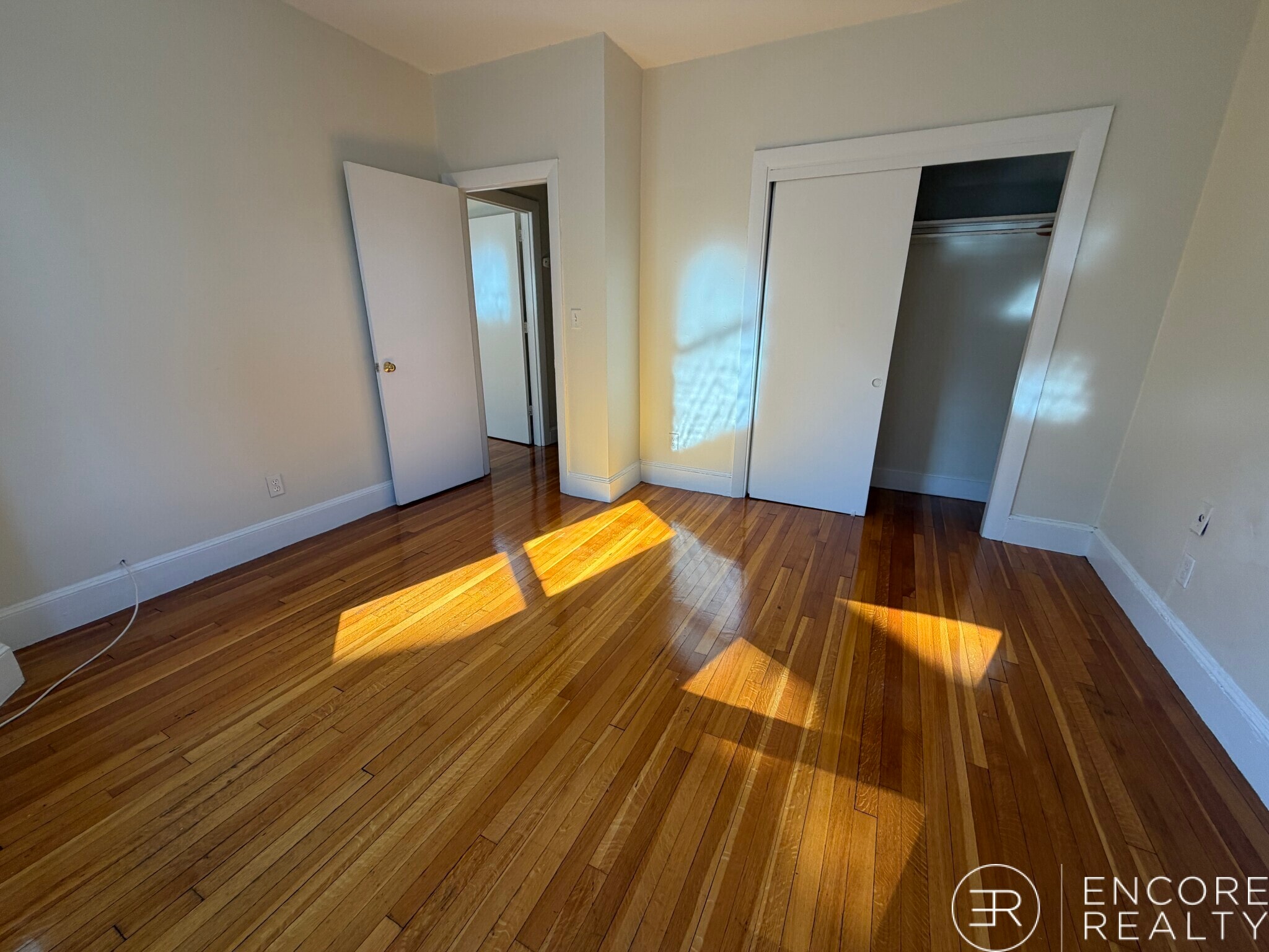 Building Photo - 33 Lancaster Terrace