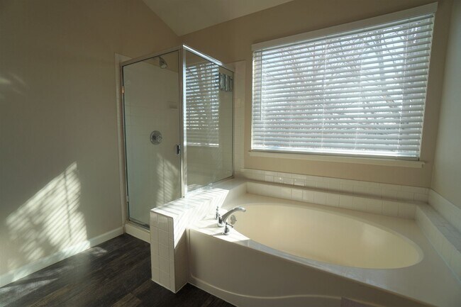 Building Photo - 2995 Frazier Ln