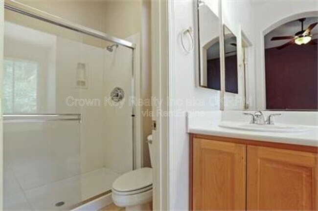 Building Photo - 1844 Oswego Ct