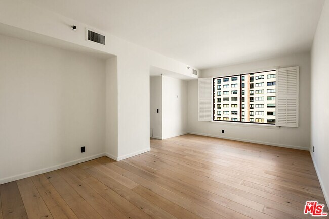 Building Photo - 10550 Wilshire Blvd