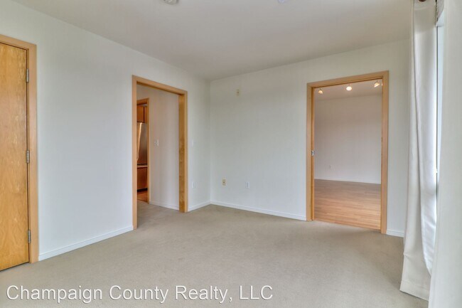 Building Photo - 1 br, 1 bath House - 301 N. Neil St. 905