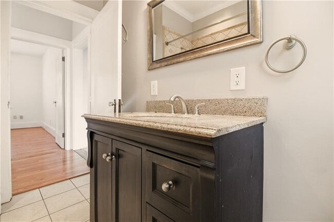 Building Photo - 334 Jastram St